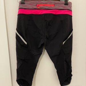 Lululemon Running cropped Leggings - great condition - size 8